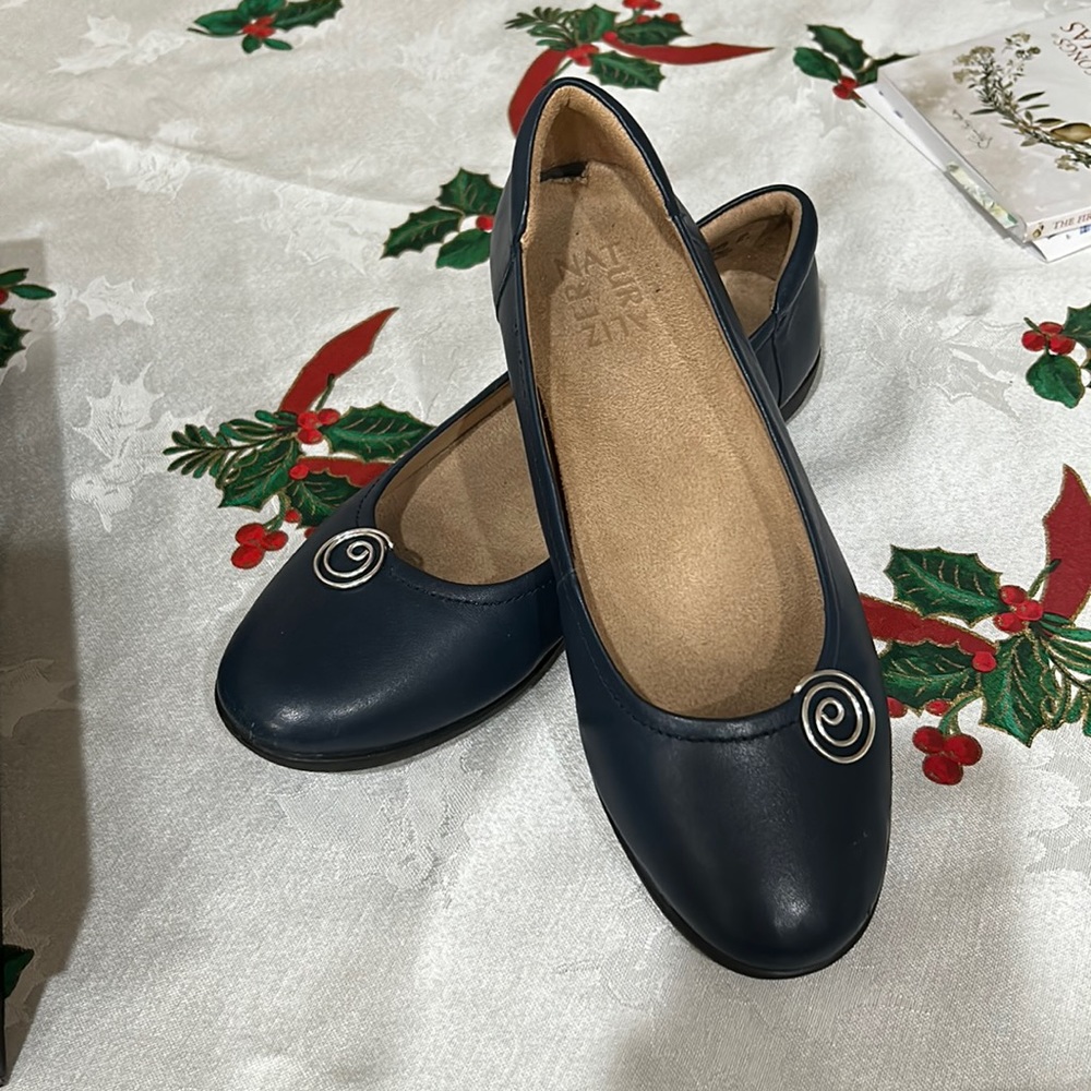 Naturalizer Navy Blue Ballet Flats with Silver Accent